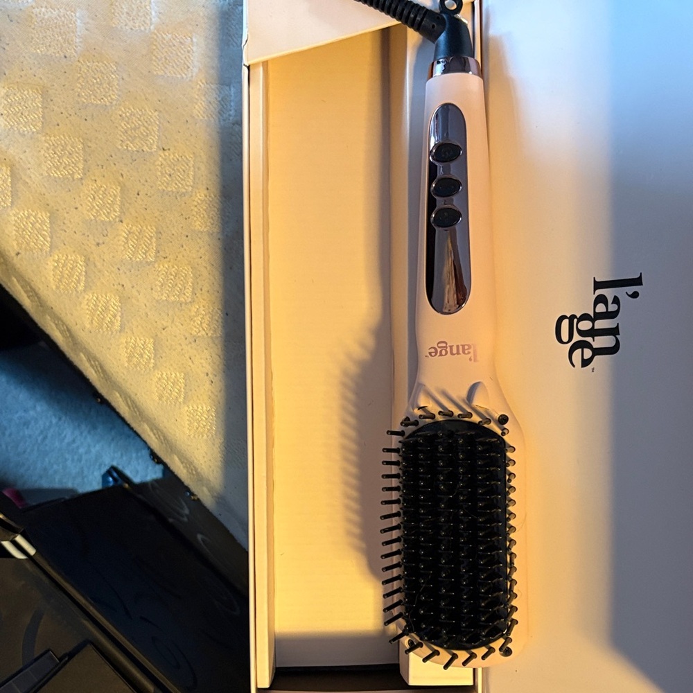 Lange Pink and Black Heated Straightening Brush